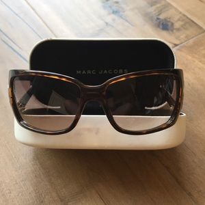 Marc Jacobs Oversized Sunglasses